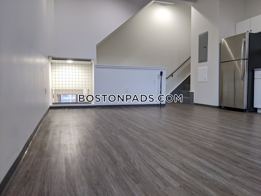 Boston - $2,900 /month