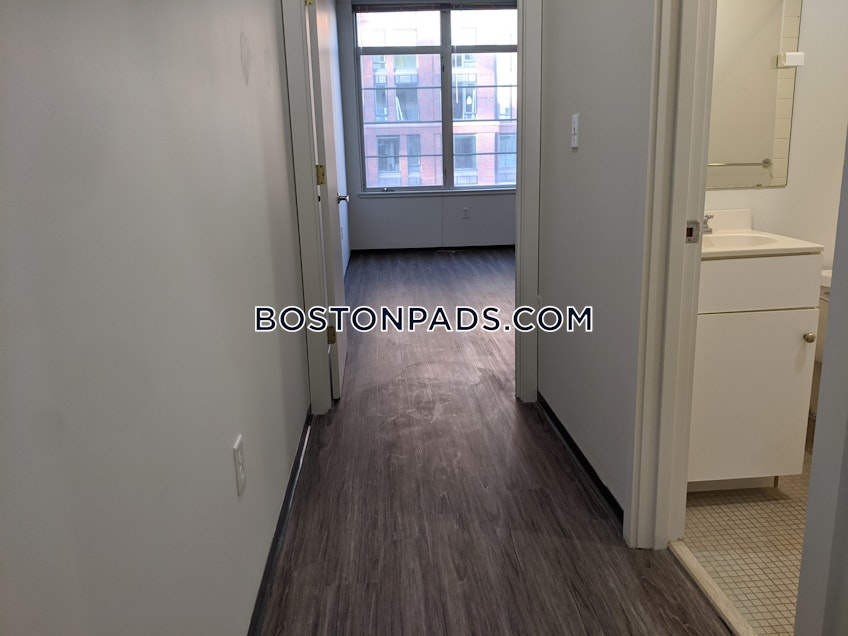 Boston - $2,900 /month