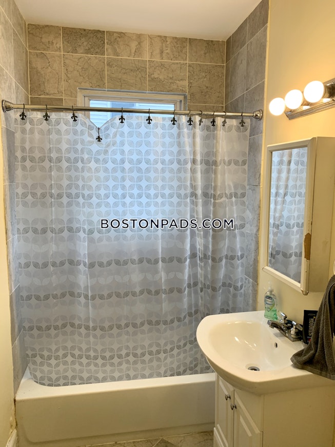 Boston - $6,600 /mo