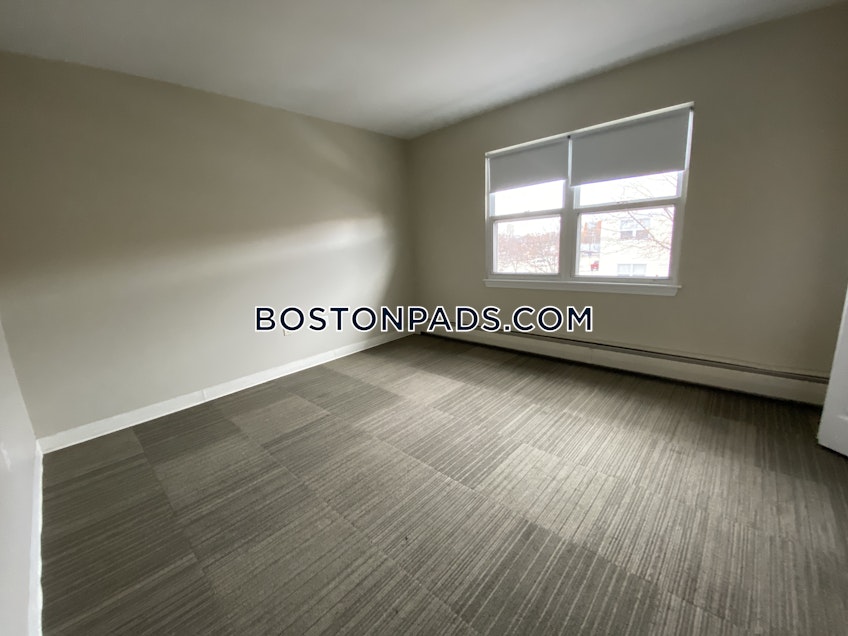 Boston - $3,955 /month