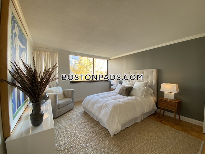 Boston - $3,025 /mo