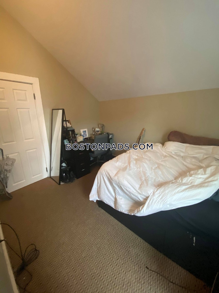 Boston - $2,800 /month