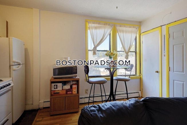 Boston - $1,750 /mo