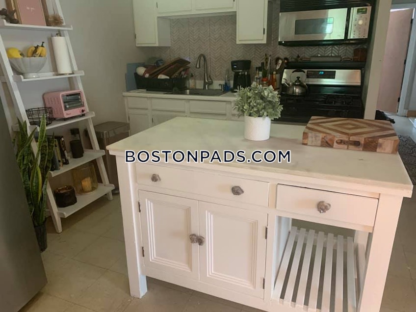 Boston - $2,100 /month