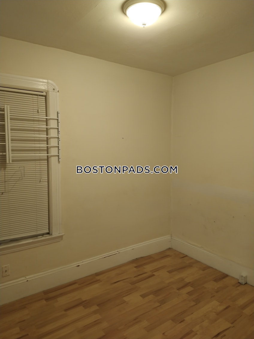 Boston - $3,600 /month