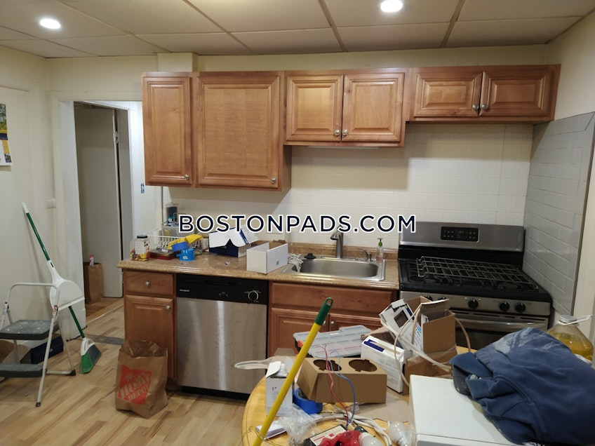 Boston - $3,600 /month