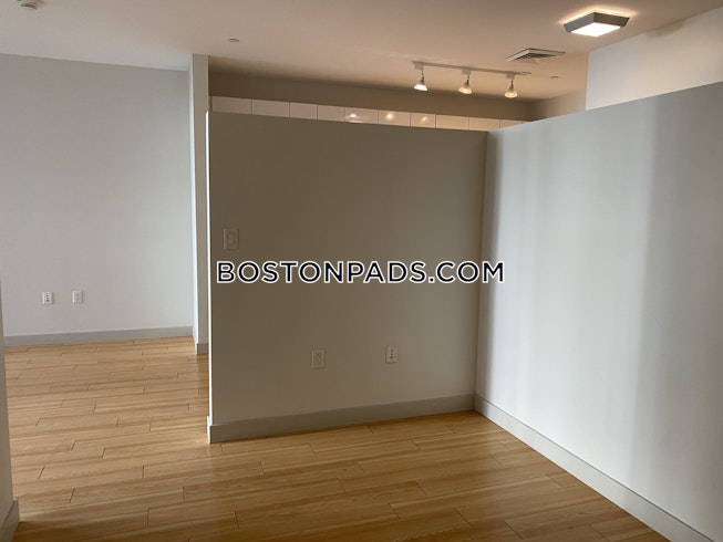 Boston - $2,895 /mo