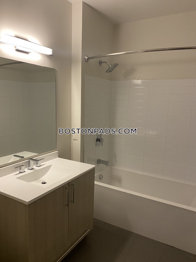 Boston - $2,895 /mo