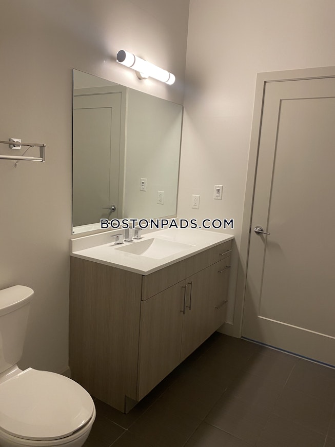 Boston - $3,100 /mo