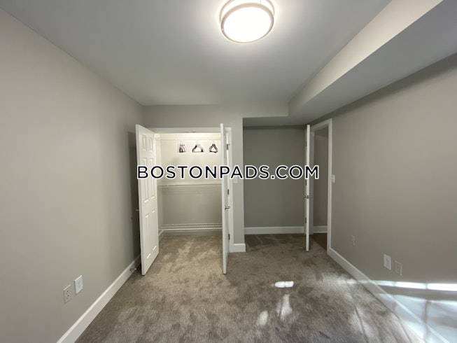 Boston - $5,117 /mo