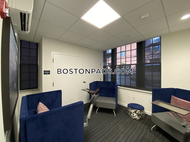 Boston - $5,117 /mo