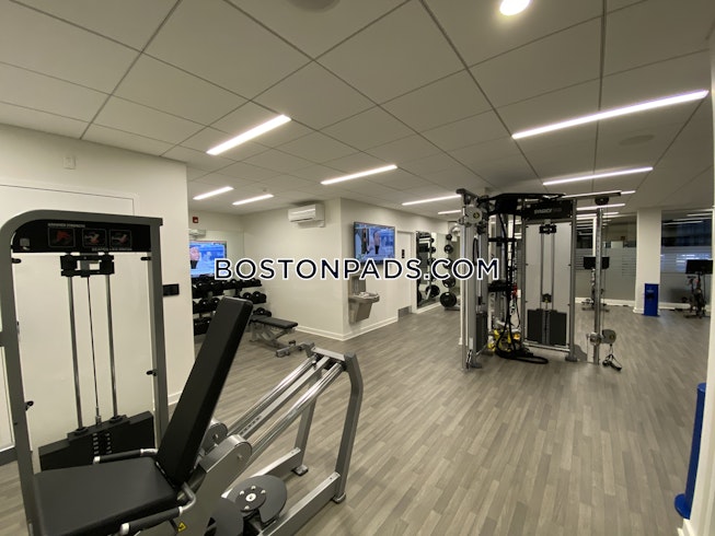 Boston - $5,117 /mo