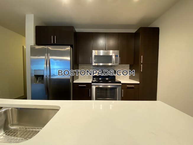 Boston - $3,275 /mo