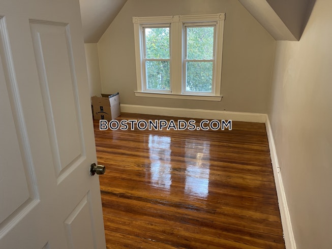 Boston - $2,400 /mo