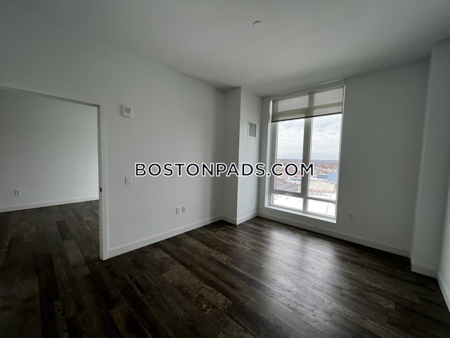 Boston - $3,090 /mo