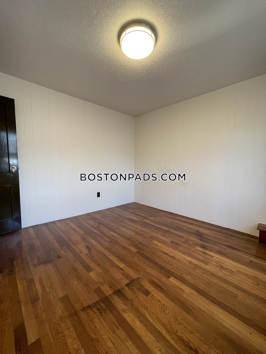 Boston - $3,000 /month