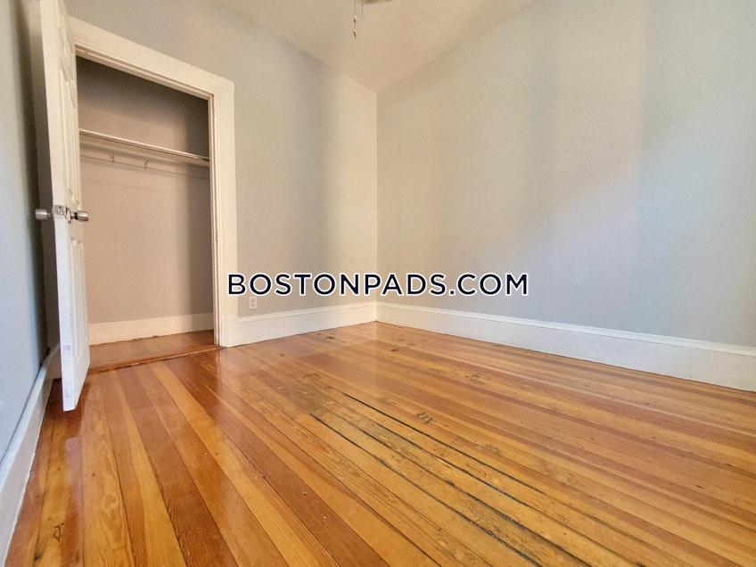 Boston - $3,410 /month