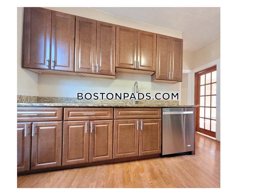 Boston - $3,930 /month