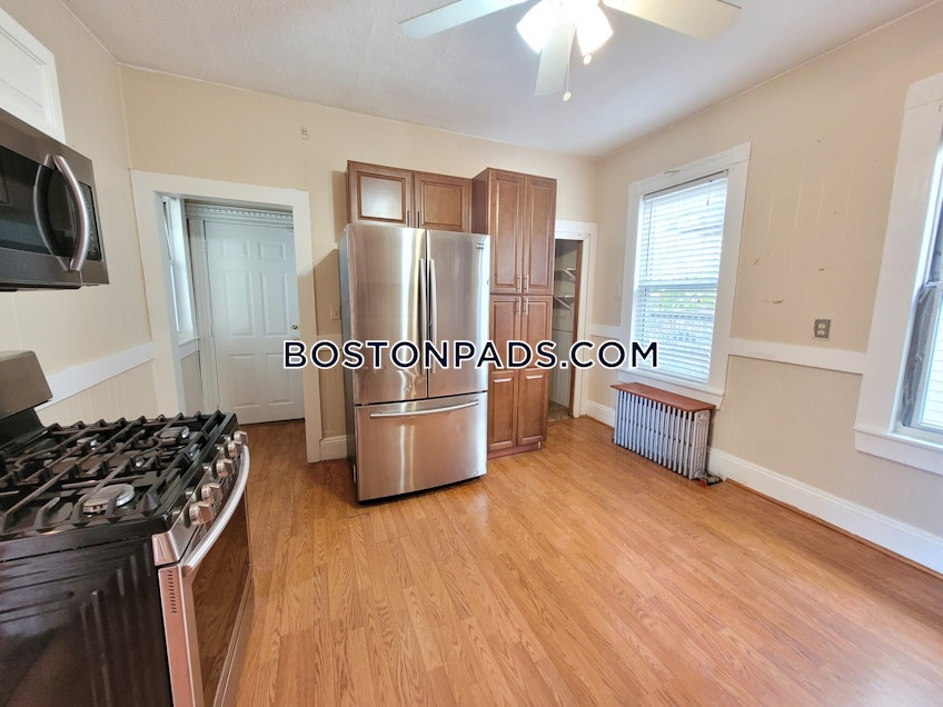 Boston - $3,930 /month