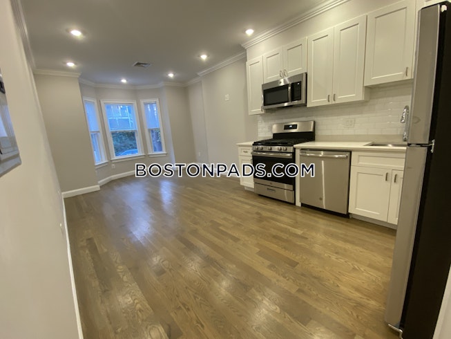 Boston - $2,470 /mo