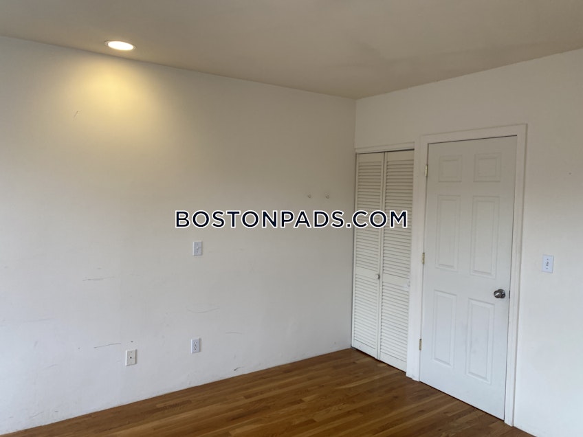 Boston - $2,900 /month