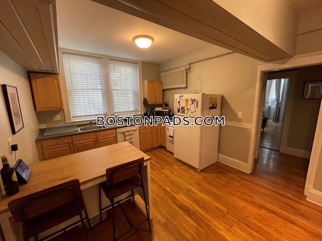 Boston - $2,200 /mo