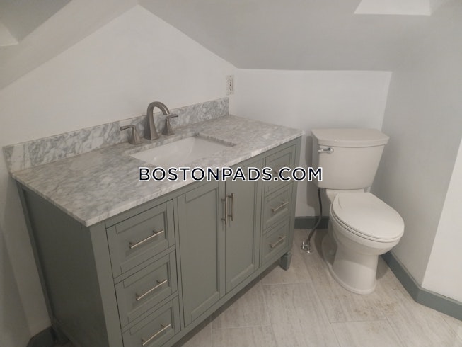 Brookline - $2,200 /mo