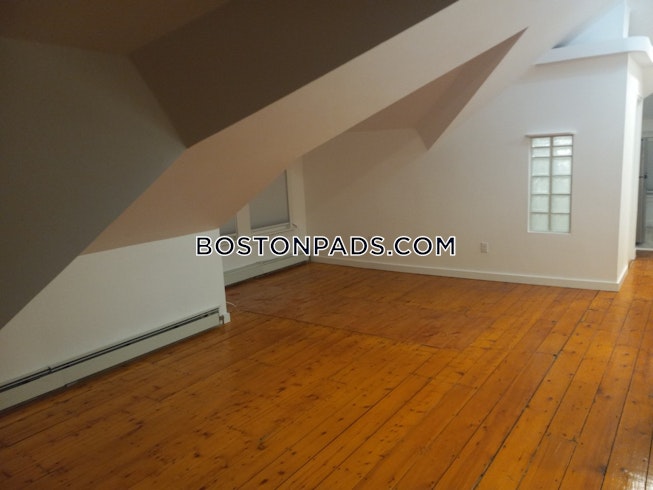 Brookline - $2,200 /mo