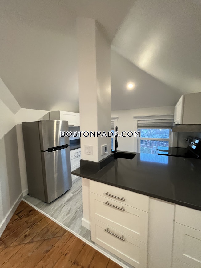 Brookline - $2,200 /mo