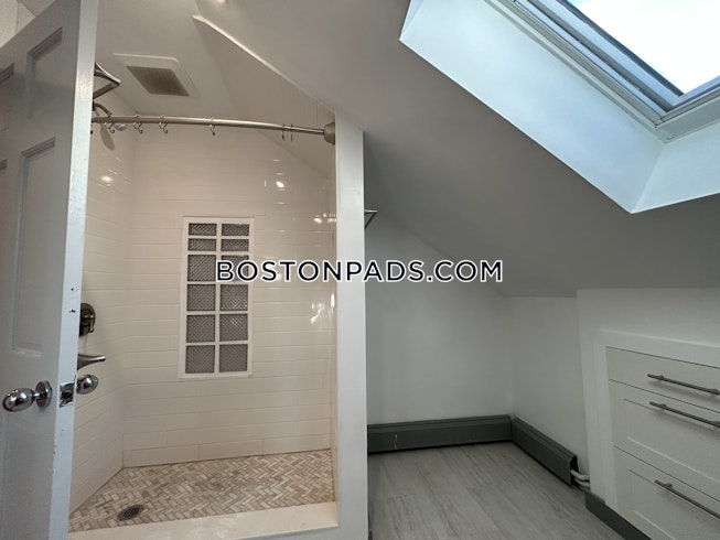 Brookline - $2,200 /mo