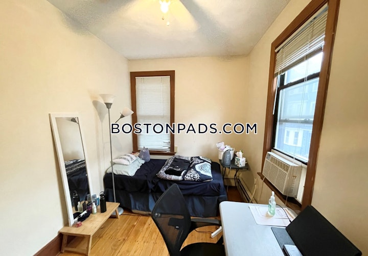 mission-hill-3-beds-1-bath-boston-5100-4222583 