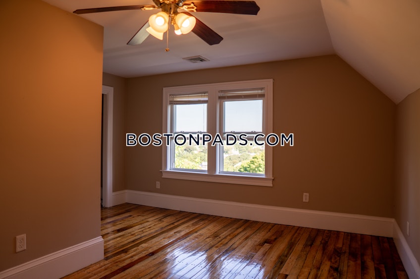 Boston - $8,600 /month