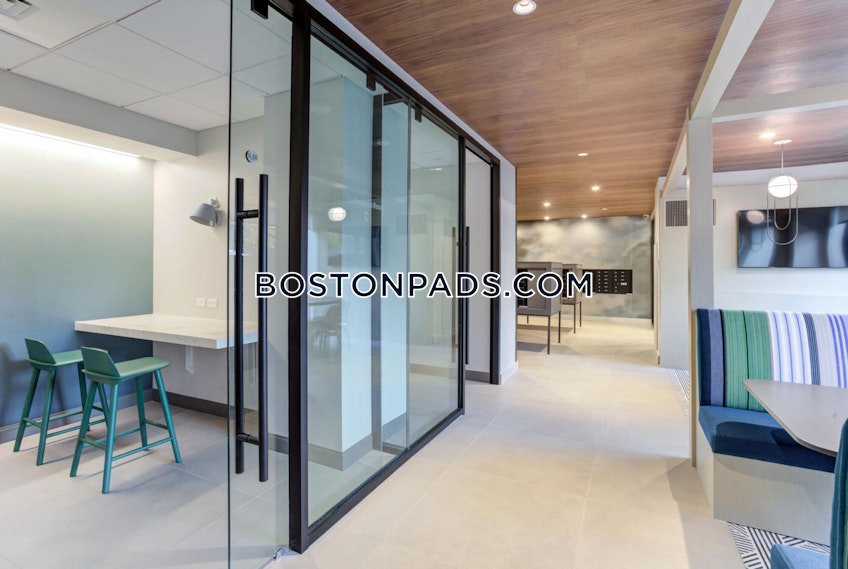 Boston - $3,629 /month