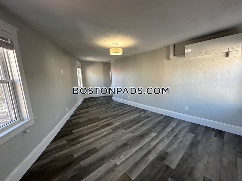 Boston - $3,200 /month