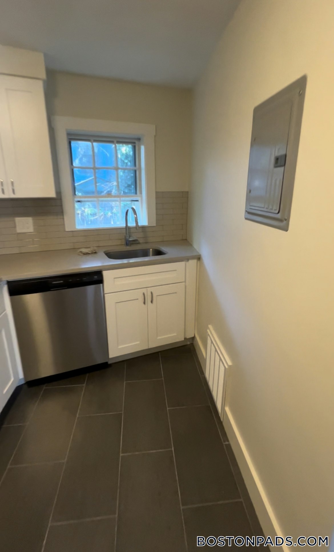 Cambridge - $2,850