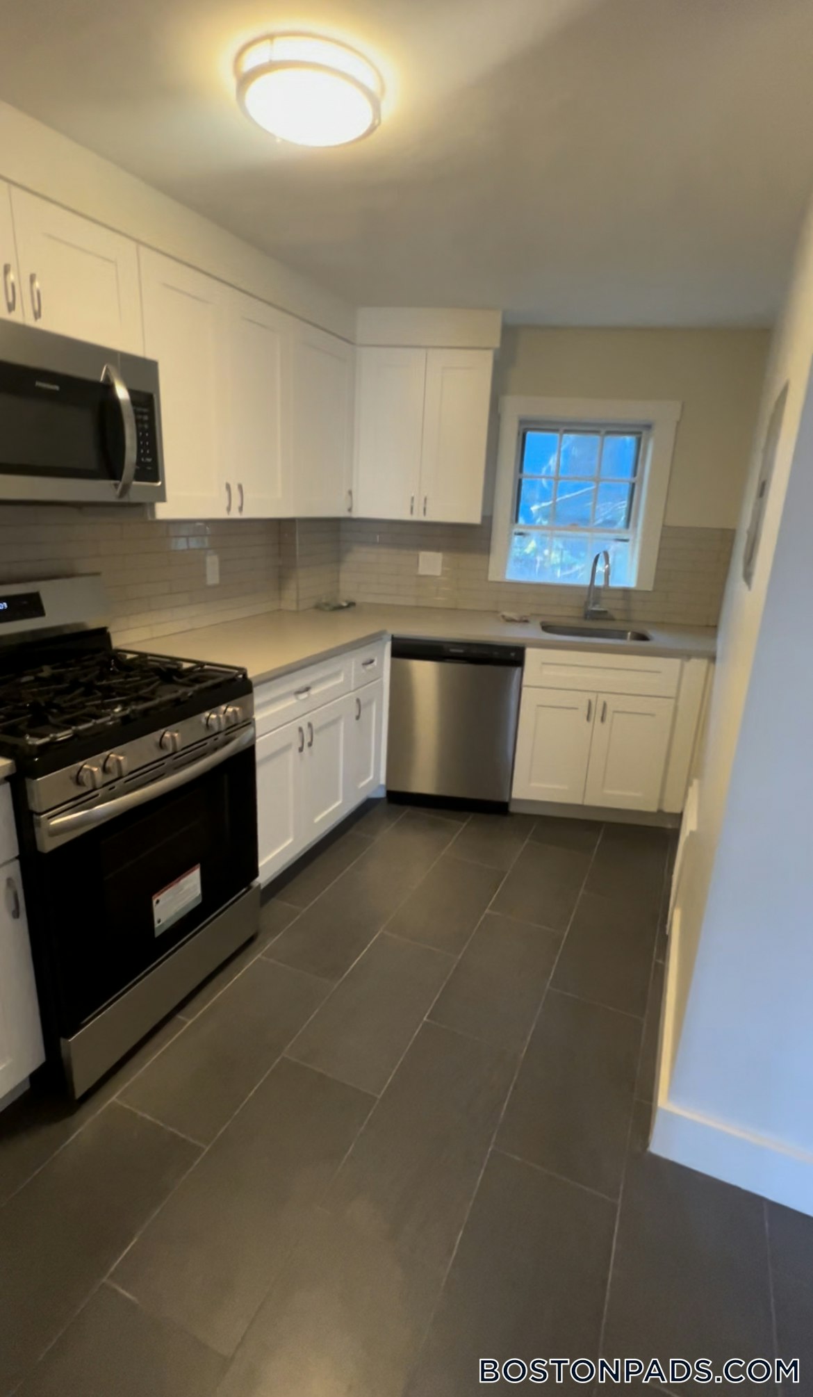 Cambridge - $2,850