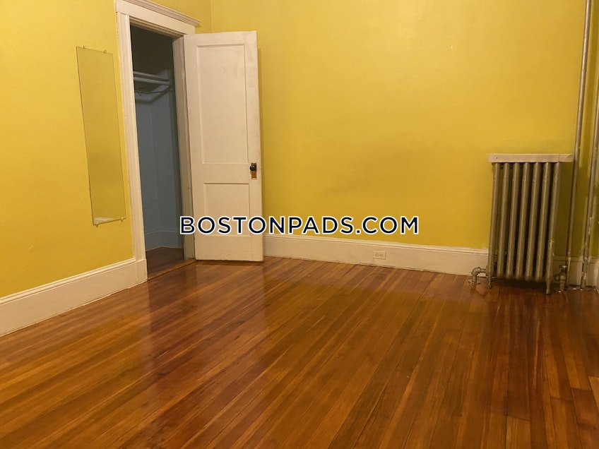 Brookline - $2,550 /month