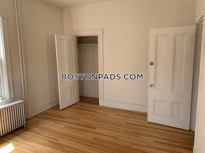 Boston - $4,000 /mo