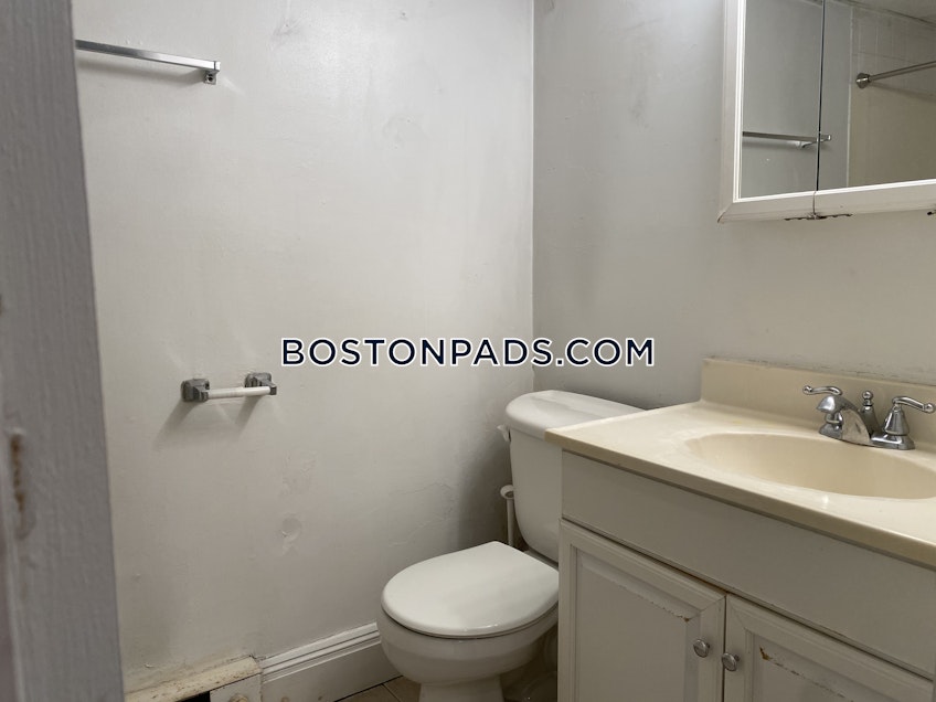 Boston - $2,000 /month