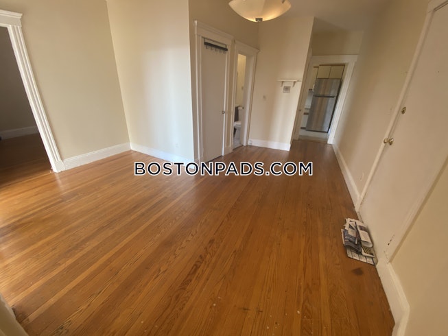 Boston - $3,000 /mo