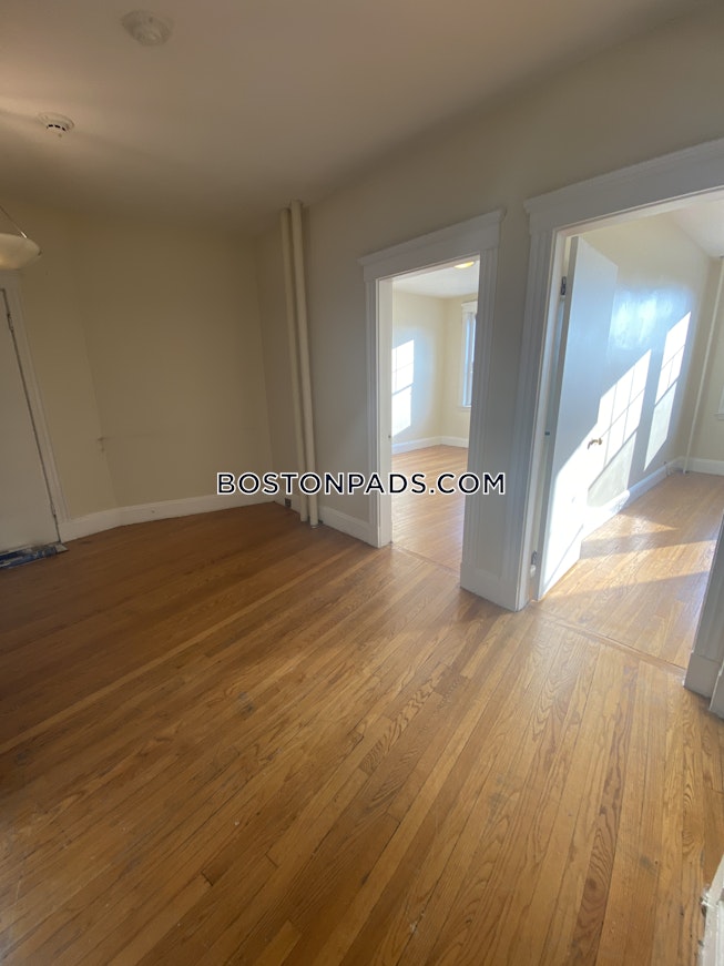 Boston - $3,000 /mo