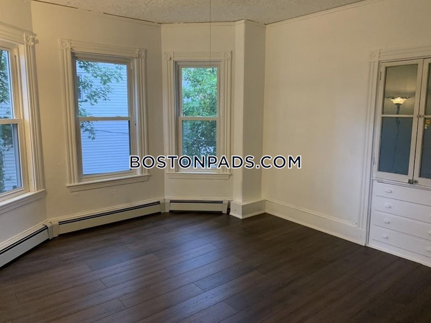 Boston - $3,000 /month