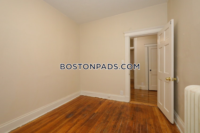 Boston - $3,200 /month