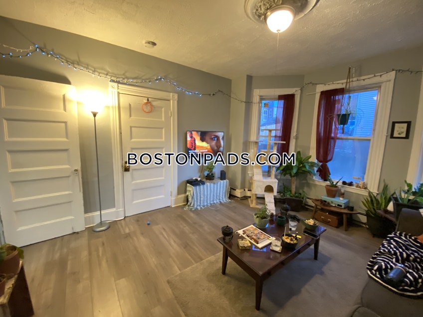 Boston - $3,000 /month