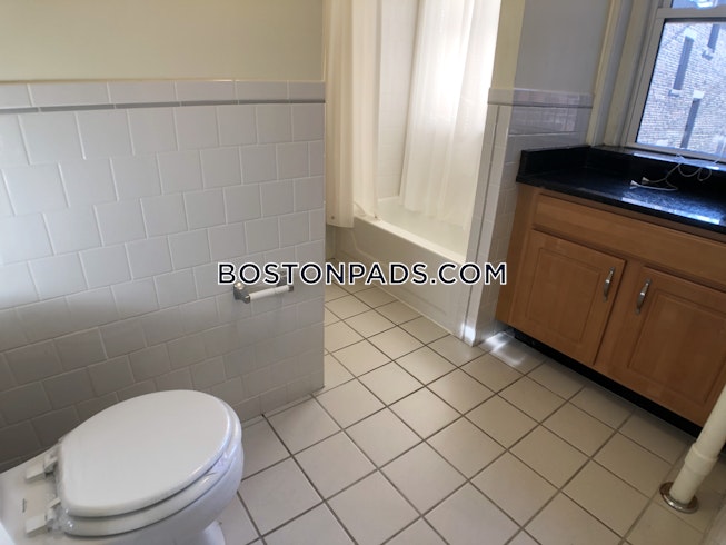 Boston - $2,925 /mo