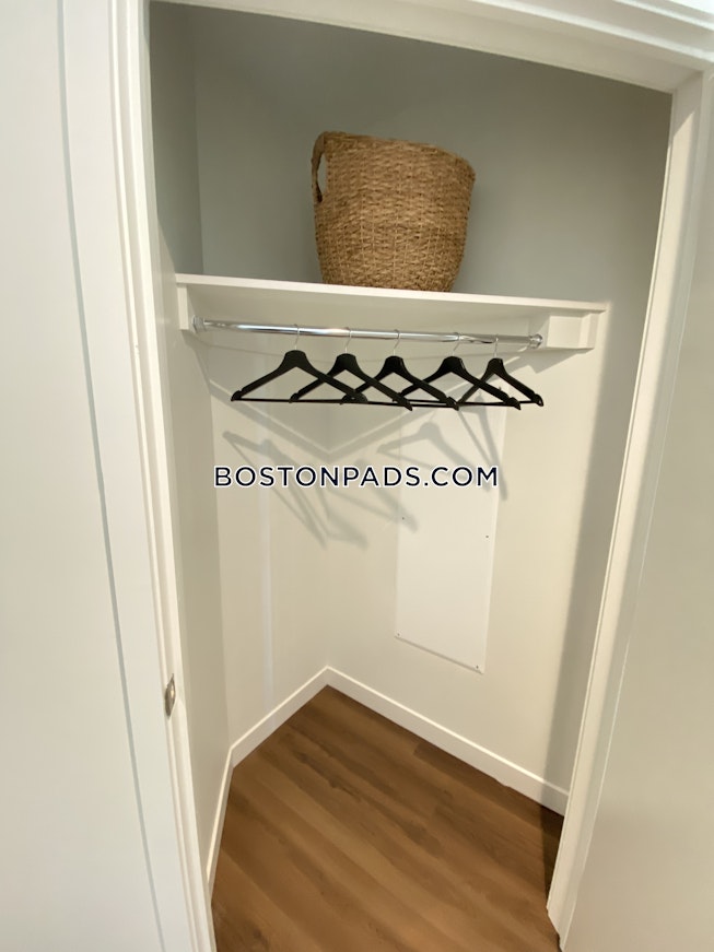 Boston - $6,968 /mo