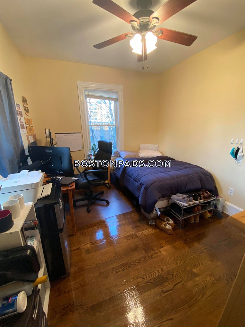 Boston - $6,600 /month