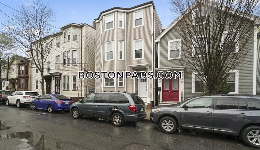 Boston - $3,295 /month