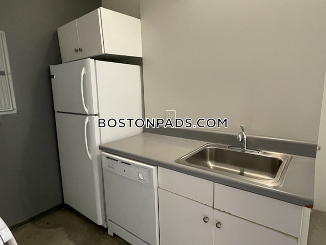 Boston - $5,000 /mo