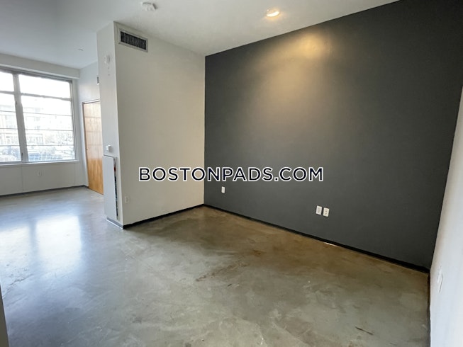 Boston - $5,000 /mo